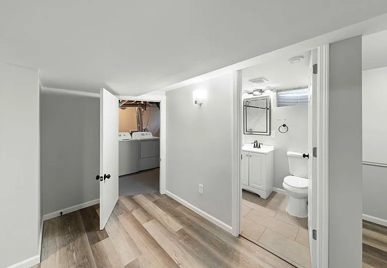 lower level full bathroom and utilities