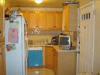 4th image of 193 W Marshall St