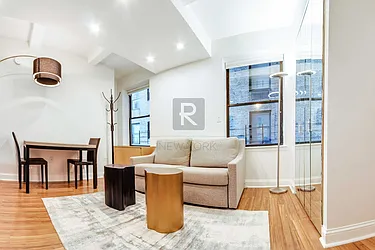 Rented by R New York