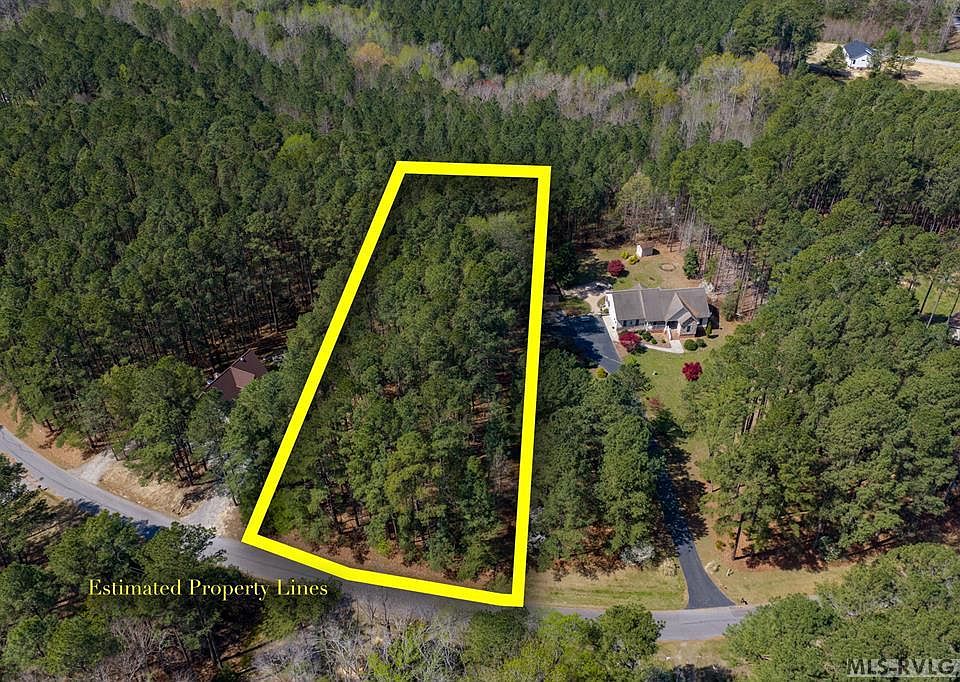 1st image of 24 Country Club Dr