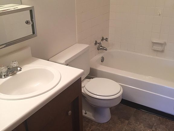 3rd image of 517 32nd Ave S APT 8