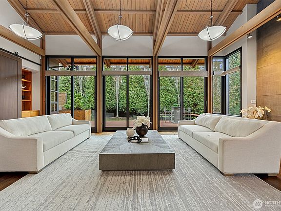 5th image of 1014 Belfair Road