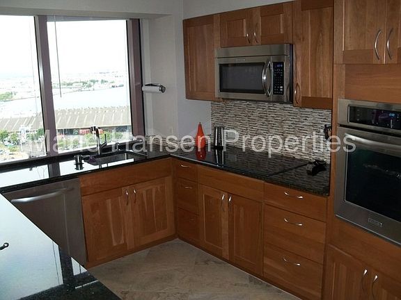 4th image of 415 South St #Makai1804