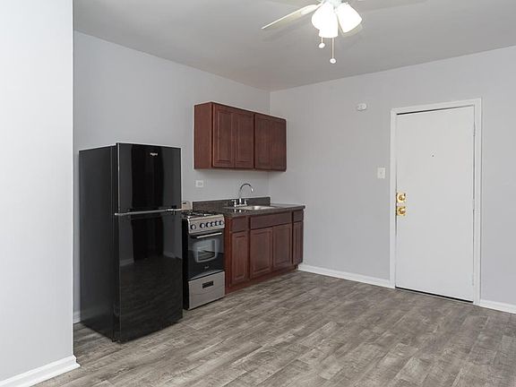3rd image of 5710 N Winthrop Ave #7340533