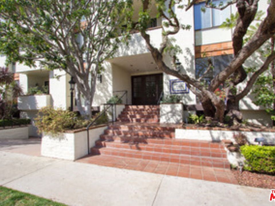 1st image of 11755 Montana Ave APT 305