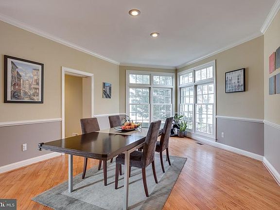 4th image of 5502 Hamlet Hill Ct