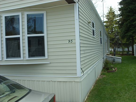 2nd image of 5926 South Packard Avenue #95