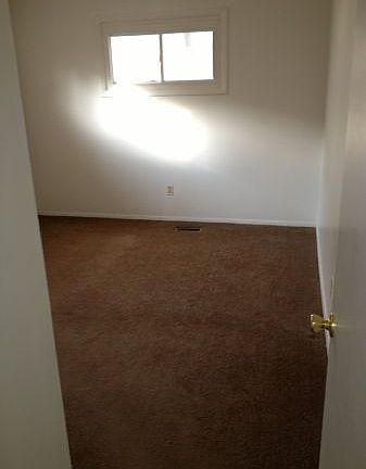 3rd image of 9241 Jordan Dr