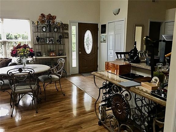2nd image of 2301 Wheatland Cir
