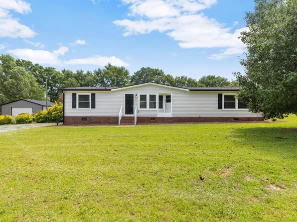 165 Dawn Rd, Benson, NC 27504