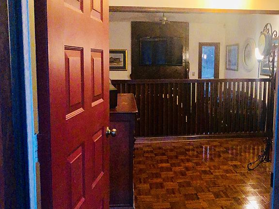 3rd image of 108 Beech Ct