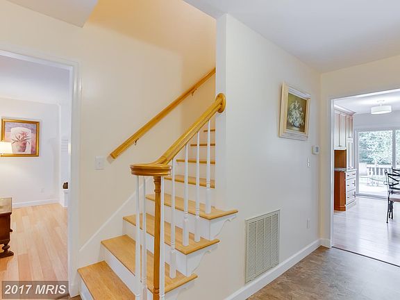 4th image of 13317 Country Way Cir