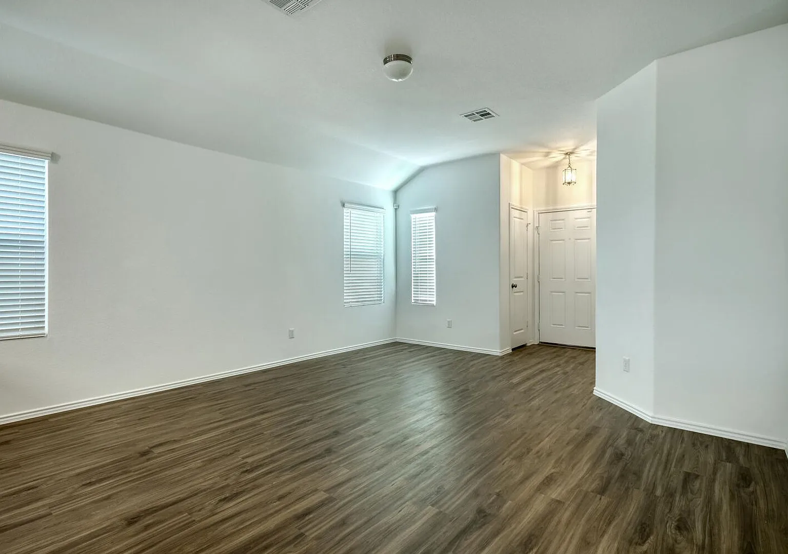 241 Majestic Cedar Ct — Photo 2