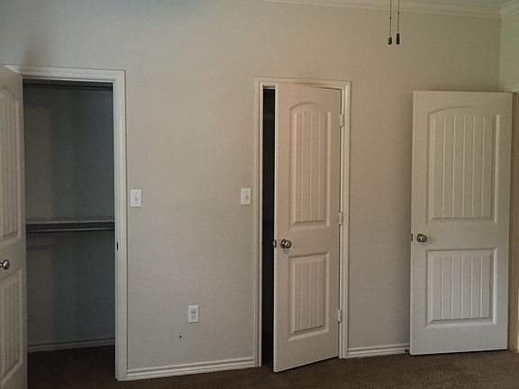 master bedroom , 2 closets
