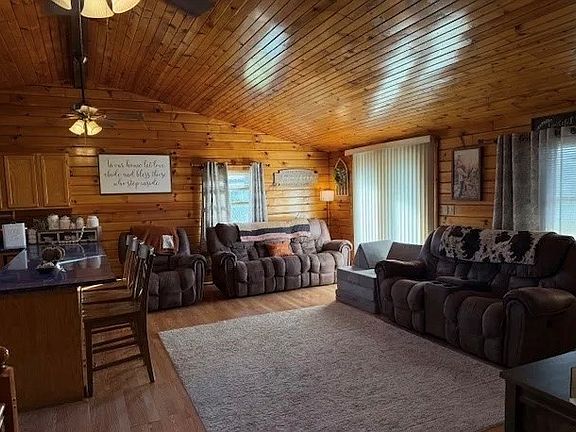 3rd image of 823 Money Run Road