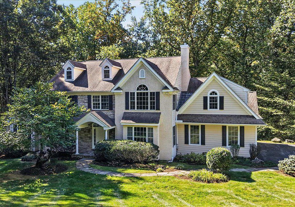 1st image of 596 Rock Raymond Rd