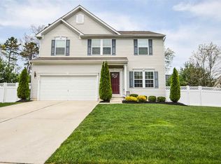 227 Sea Pine Dr, Egg Harbor Township, NJ 08234