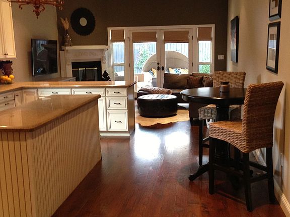 Den/Kitchen