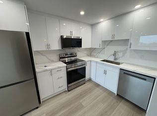 190 Gage Ave S #507, Hamilton, ON L8M 3E2