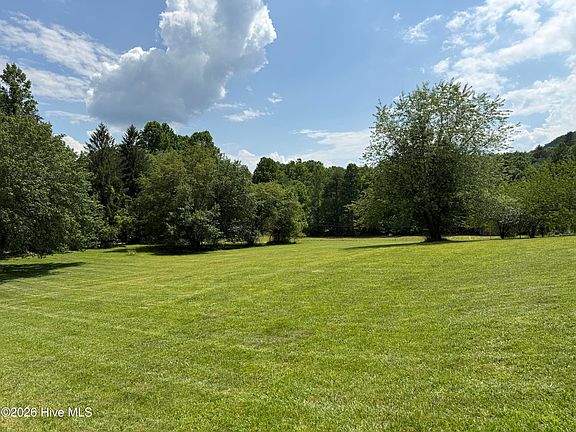 5th image of 562 Rhea Branch Road