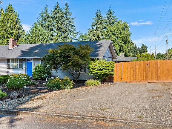 4th image of 3907 NE Rancho Dr