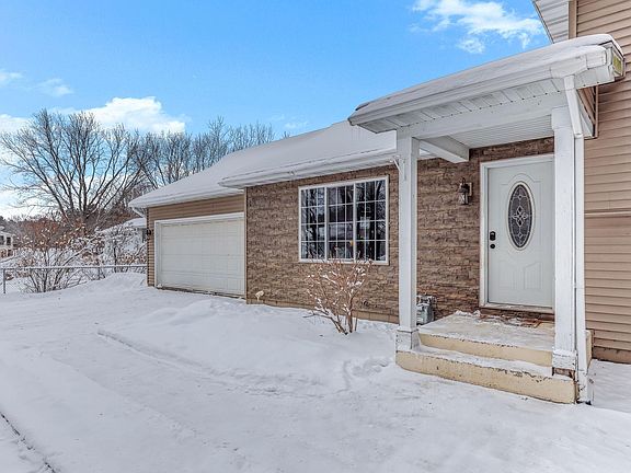 3rd image of 38610 Grand Ave