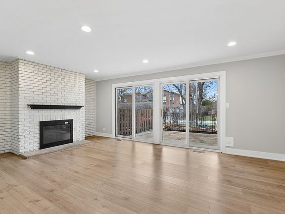 2nd image of 27 Sorrento Dr