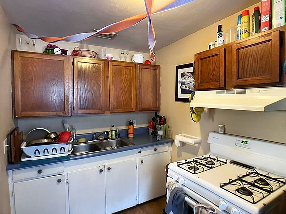 5th image of 815 NW 6th Ave
