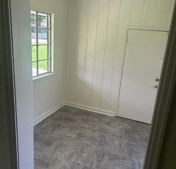 1240 Aberdeen Ave — Photo 16