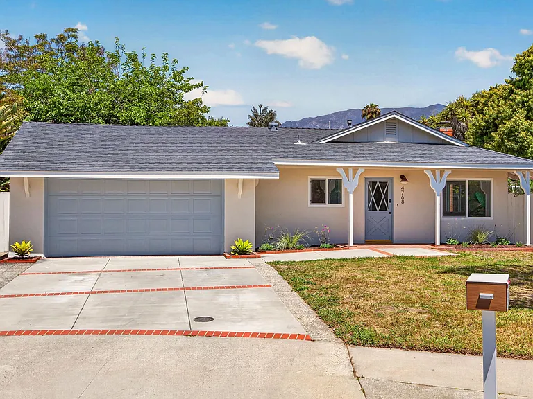 4768 Sterling Way — Photo 2