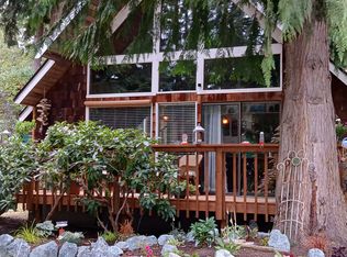 363 Snohomish Dr, La Conner, WA 98257