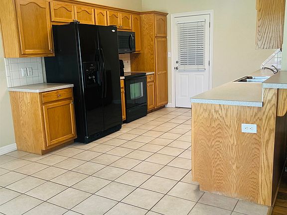 4th image of 2509 Merriman St