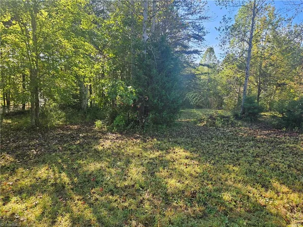 0 Dodgetown Rd, Walnut Cove, NC 27052