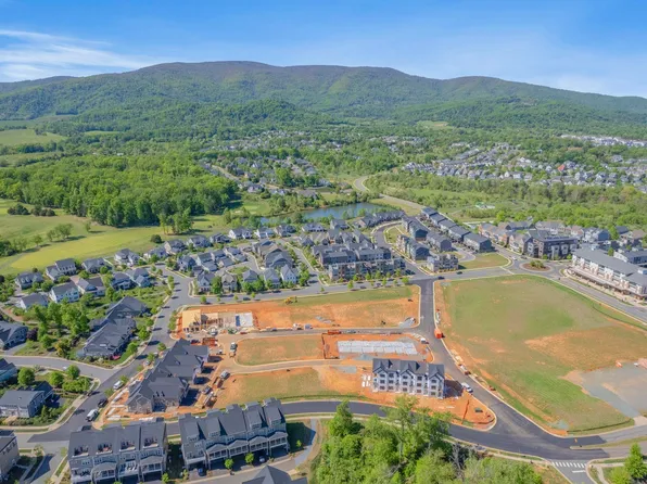 2030 Larkin Ln, Crozet, VA 22932