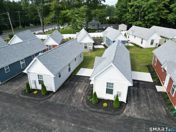 1187 N Broad St, Meriden, CT