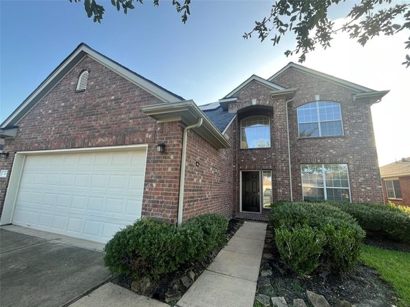 11 Carmel Chase Ct