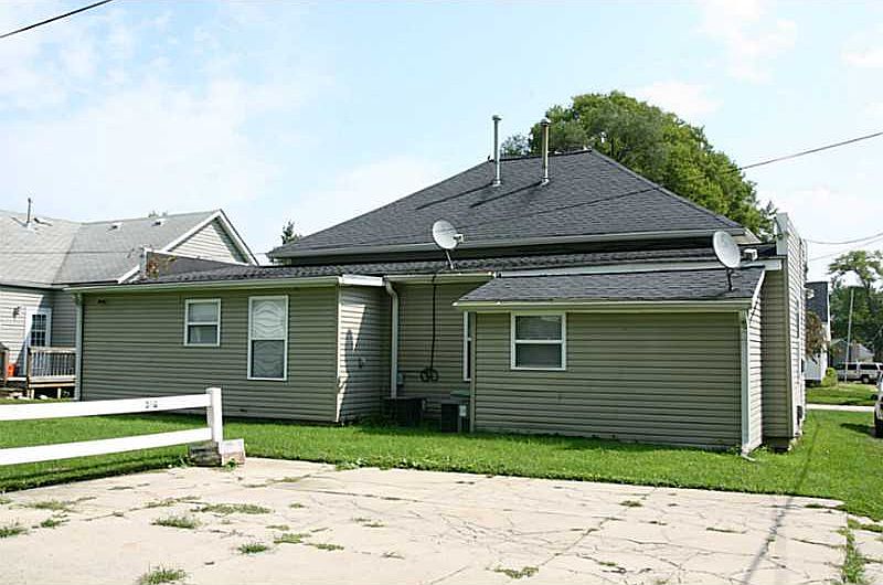 Building Photo 3