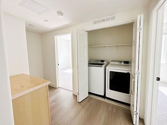 5th image of 3067 Lina St #5