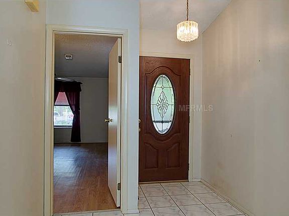 4th image of 783 Arthurs Ct