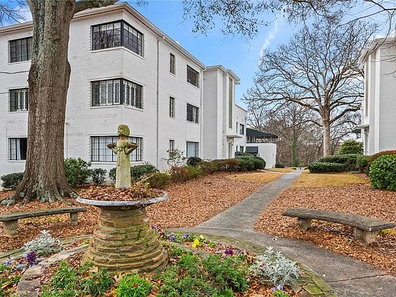 5th image of 1120 Briarcliff Rd NE APT 3