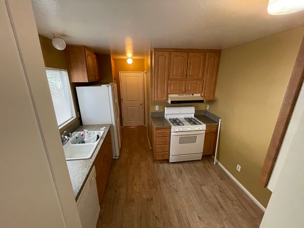 33000 Copper Lantern St