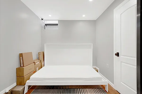 Rented by Remax Real Estate Professionals | media 48