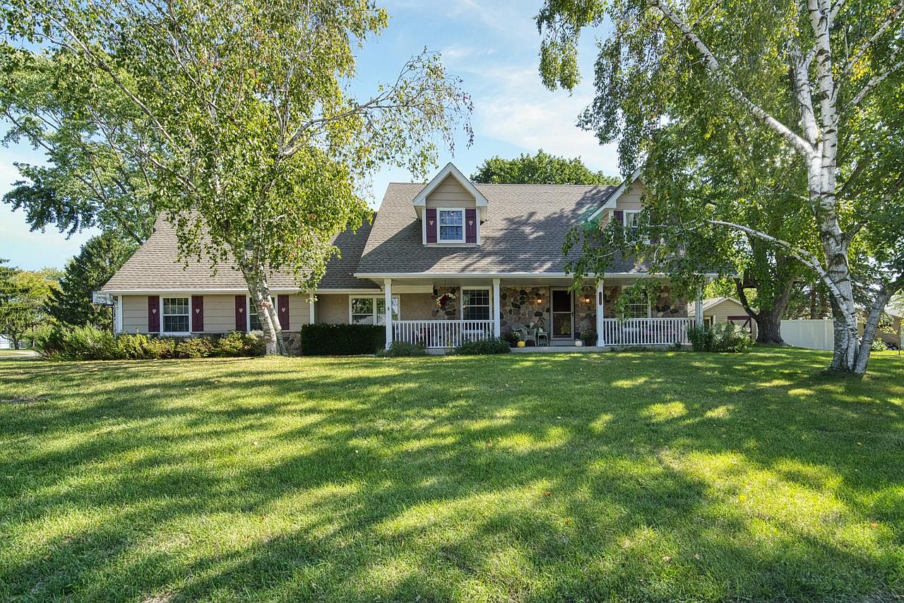 2040 Emery STREET, East Troy, WI 53120 MLS 1850642 Zillow