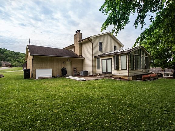 3rd image of 2135 Sandstone Dr