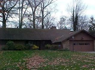 13855 Edgewater Dr, Lakewood, OH