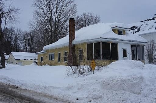 5th image of 94 Souhegan St