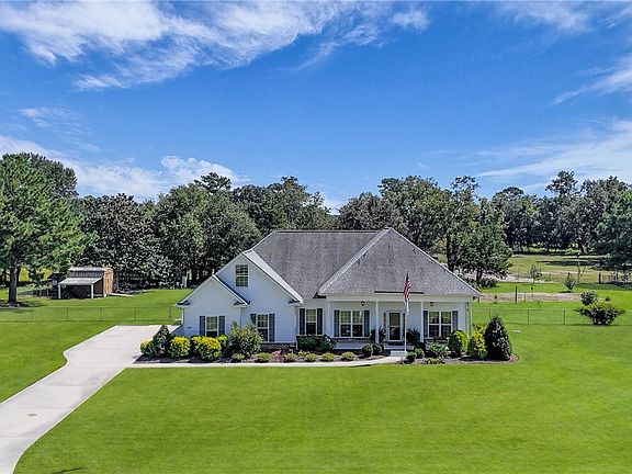 2nd image of 105 Cameron Oaks Drive