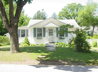 49 Sawyer Ave, Warwick, RI 02818