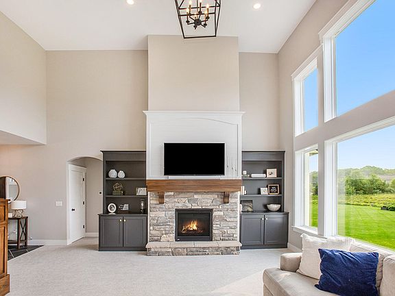 5th image of 5618 Stonebridge Dr SW