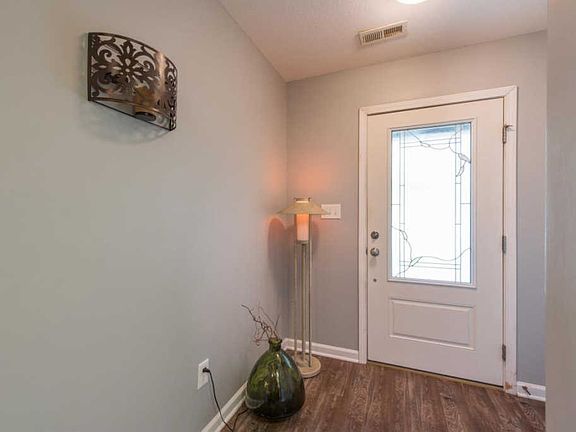 4th image of 10325 Boston Ln